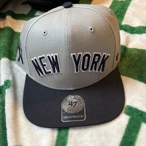 47 New York Snapback Cap - Gray and Black